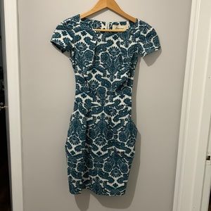 ✨4 for $10 ✨ Teal patterned dress